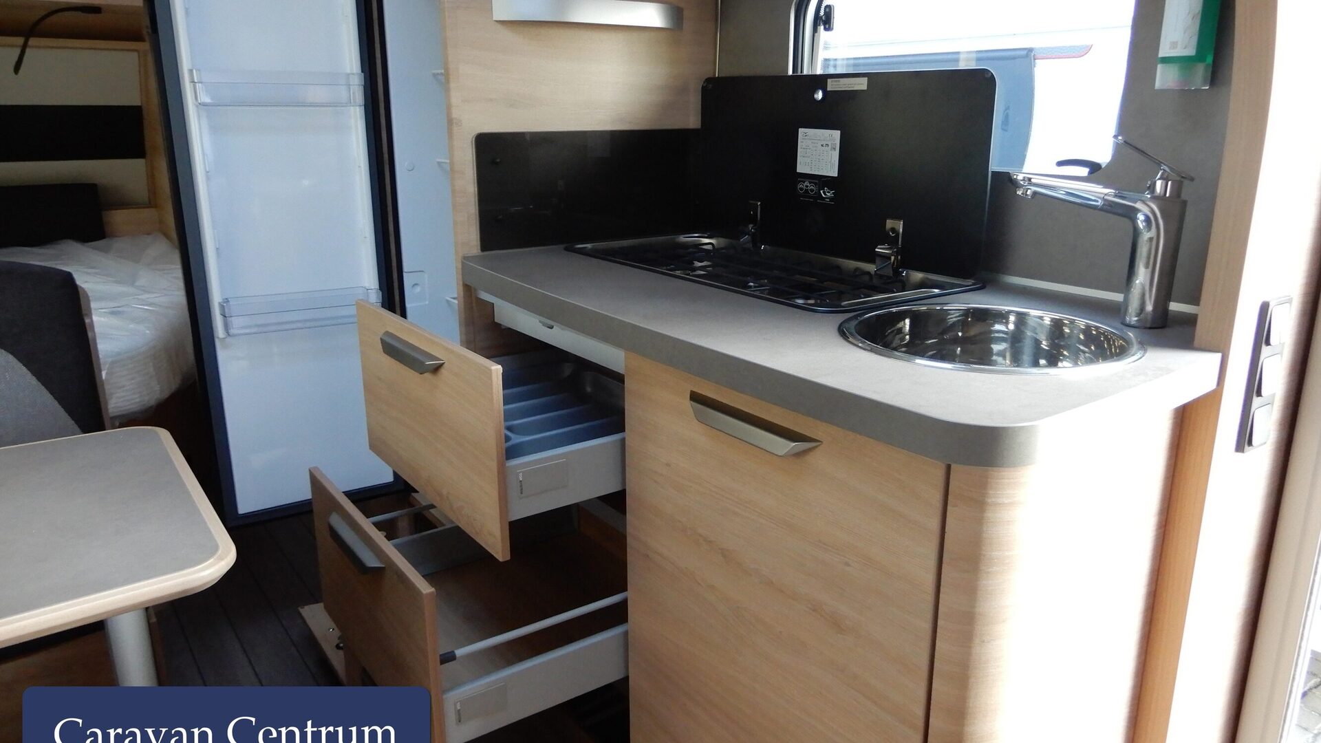 e9b1aace71074902ba64d0994428d245a6e32faf3de197a8f75e967b0de5e959