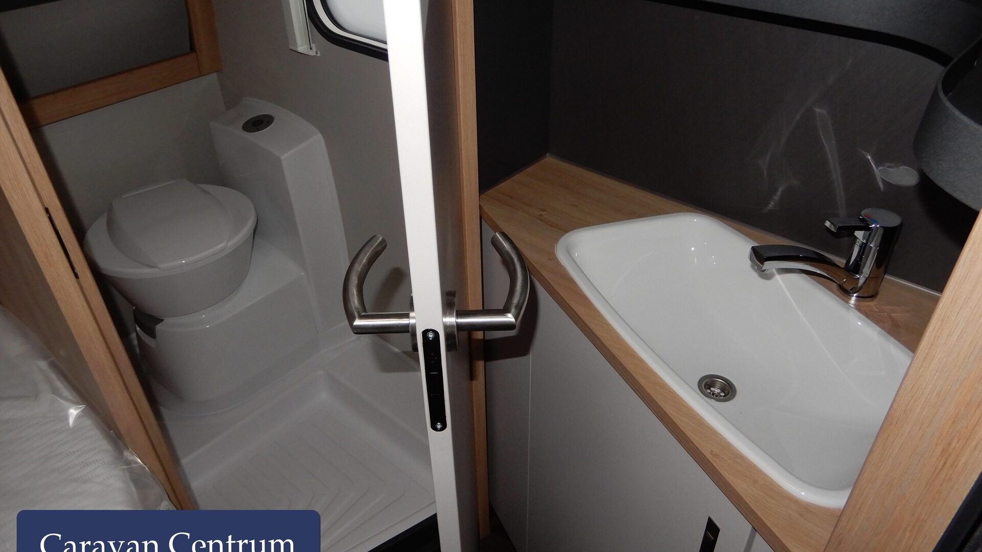 f13a126d579bda0c7e33c97f10140ec971095fd33325b8aac27198faf5d769e9