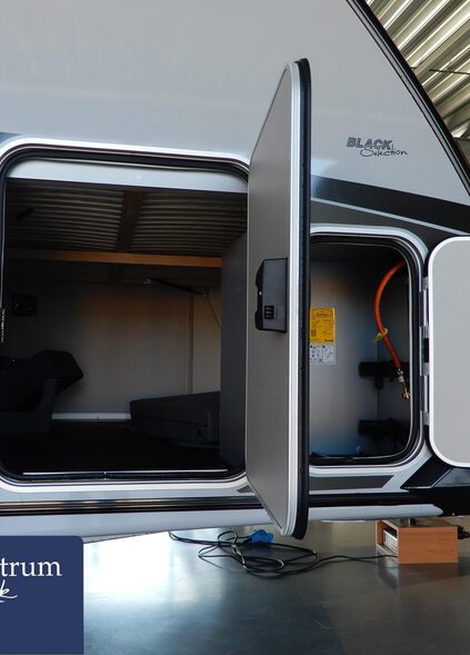 9e8928ff05d97da92a2c10473897647b88c372b653350b21b50916895e1ae281