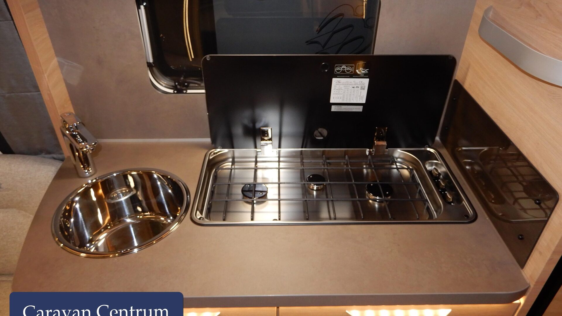 2bee8b64779bc10e3e492176d1b674fbe918643154f73ee95b897d87e61d3de4