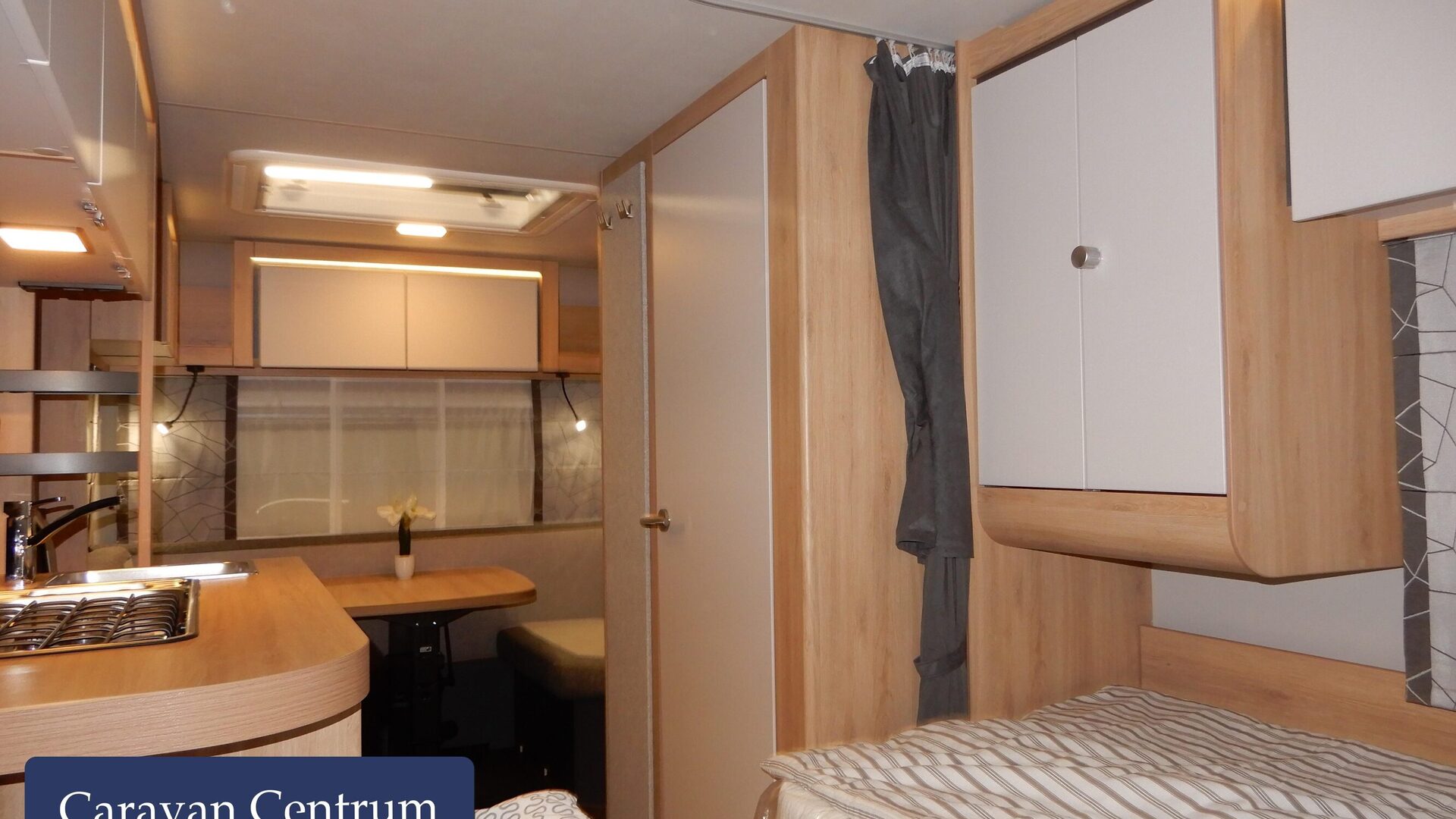 b5b2b049d92150a646afef030be48c3d15712191ff31c5d766b5c2e56fe5c95d