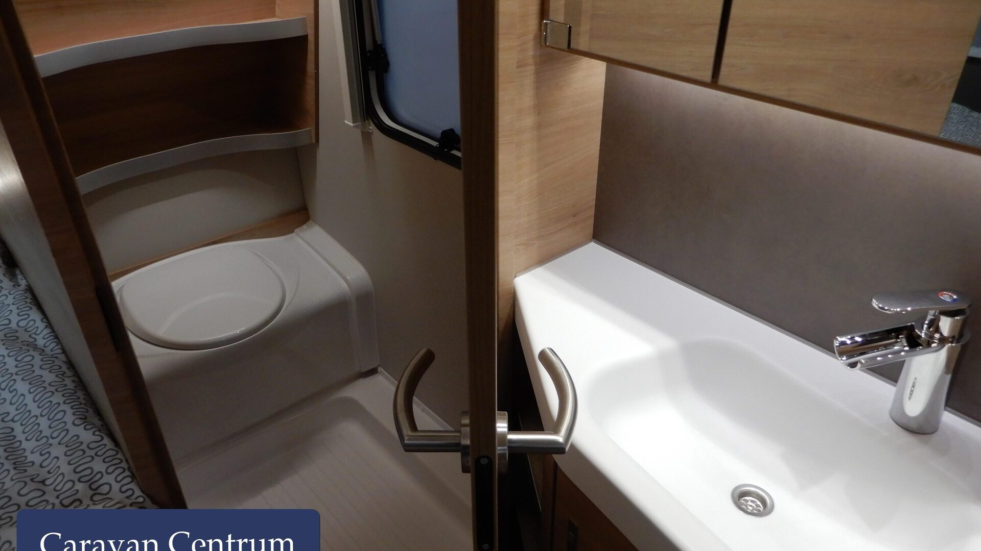 7007bac2b1dfeb72b9314c1f7c32dba1004ea61854c381e8f1532ed8bd9317ea