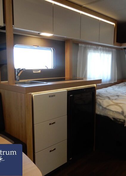 99f9ec24f595f84a6240ab3075824935b6711ed1929f8af0261e56870e8924b8