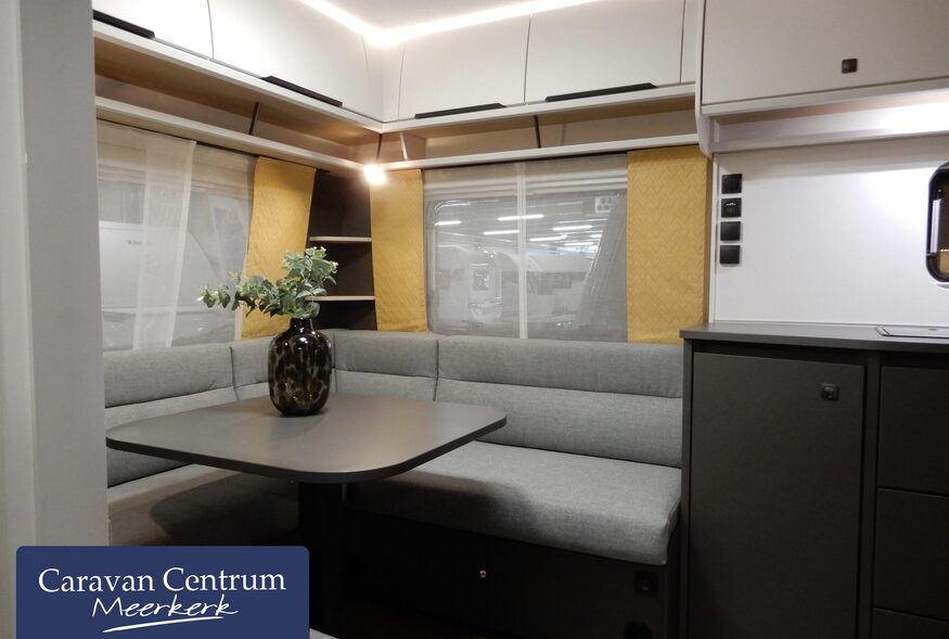 40182d5ccec44e0f25cf455f7989eb1aed644443d2792ed9b01ace9e80e70b93