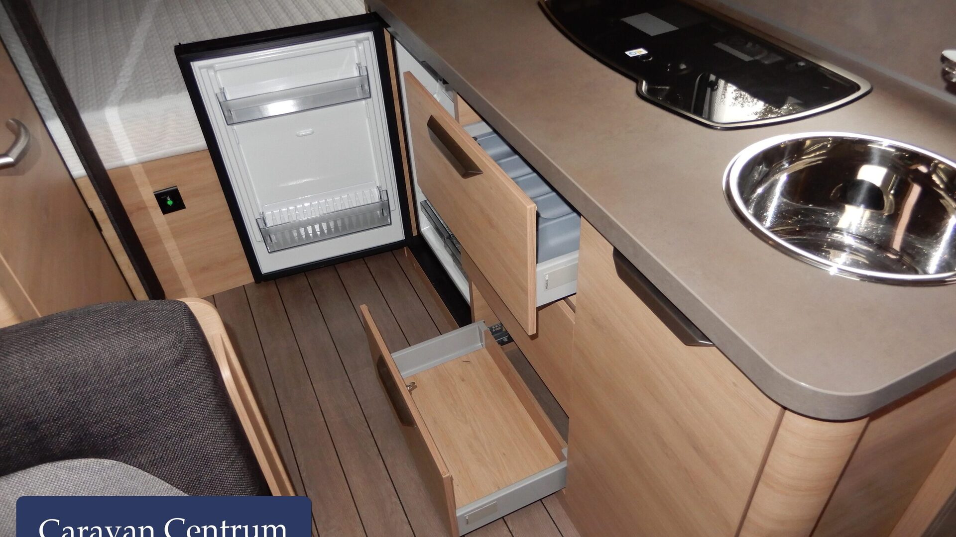 bf01965caee14d91f778f07a8f37fb9fe24f88f7fd6890931dabda2347b981fd