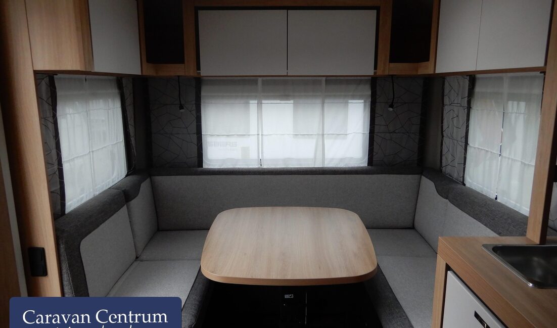 efb2eb3df2653e0af059c081a6be0427a6efa1f76d3a4db10c5d93a08a454c70