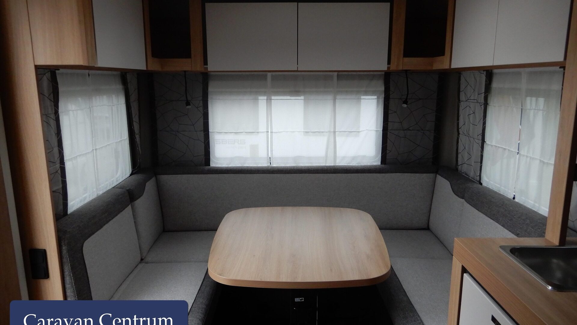 efb2eb3df2653e0af059c081a6be0427a6efa1f76d3a4db10c5d93a08a454c70