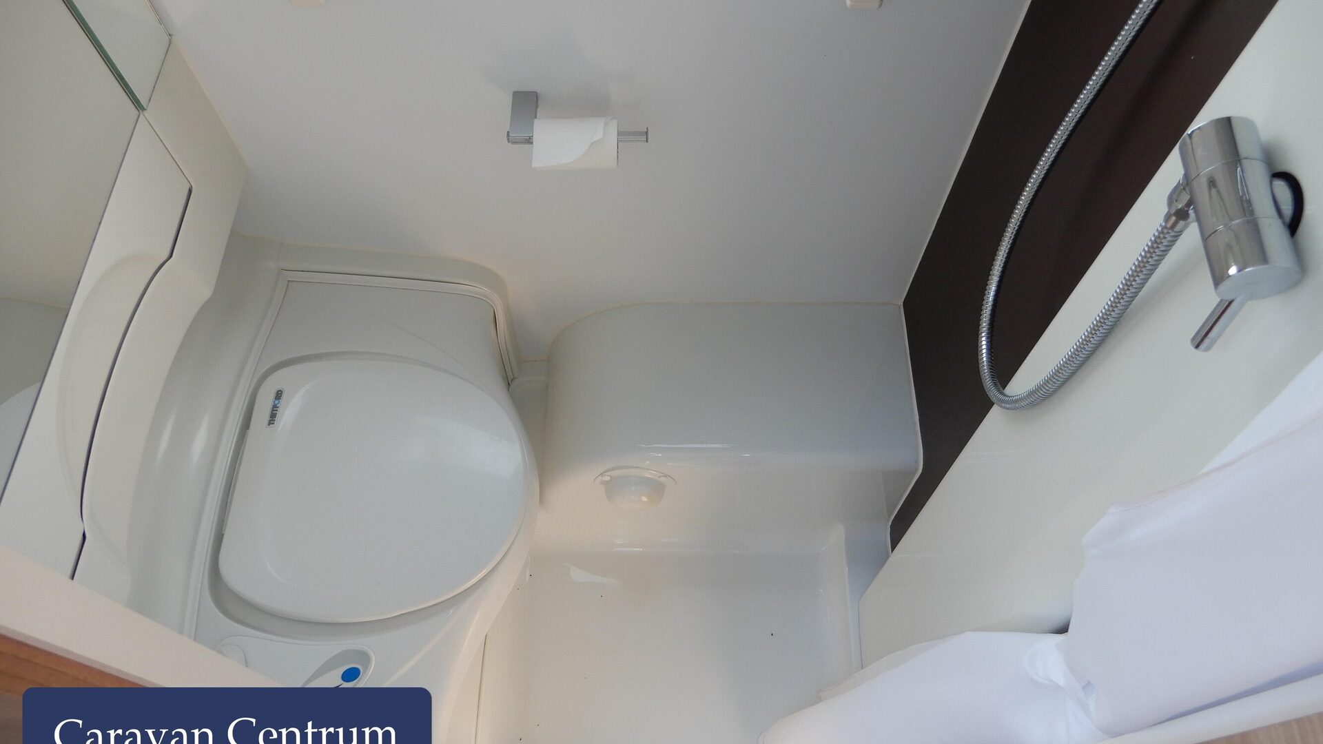 8330974df58f5c557646c98ac832485ded8955f0fc96d65591c8491cc0a07228