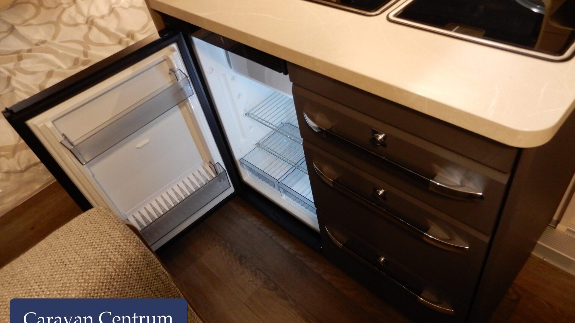 08f87b7d43a1b93c439c8a32f88c3d3cdcafafd2795bef7a0eedfd8e98ce3603