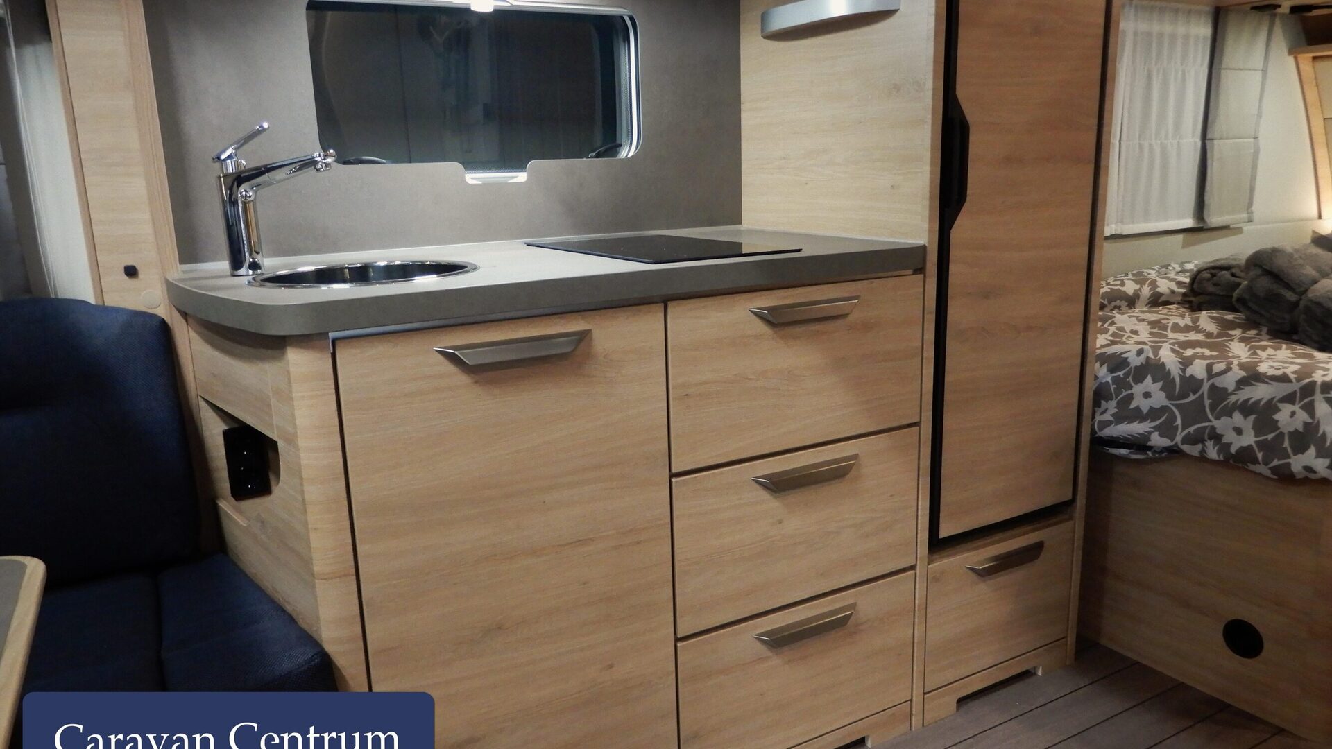 cfdc0a21c66d77b96f1aee389999f87bfcd0de5213c4a5b6d17d480e213ef819