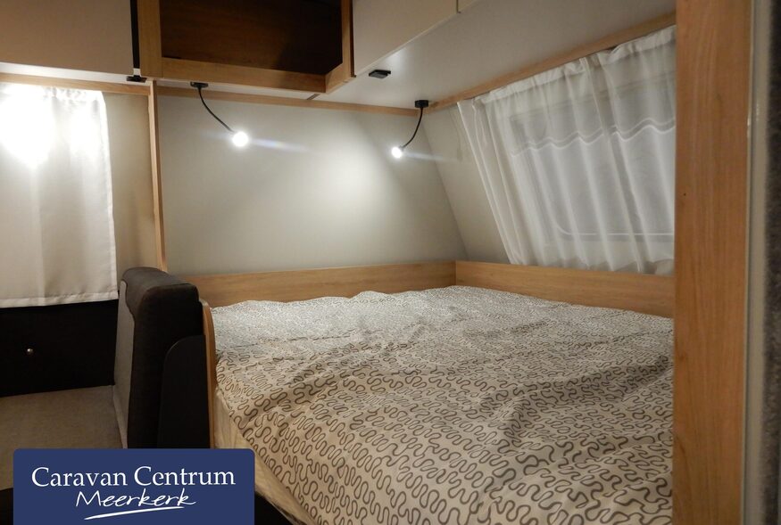 92a604d7c6fa82aa0c8af0b7bee92bd6f2ef8f2cd8ee60944c0b1834ae321afc