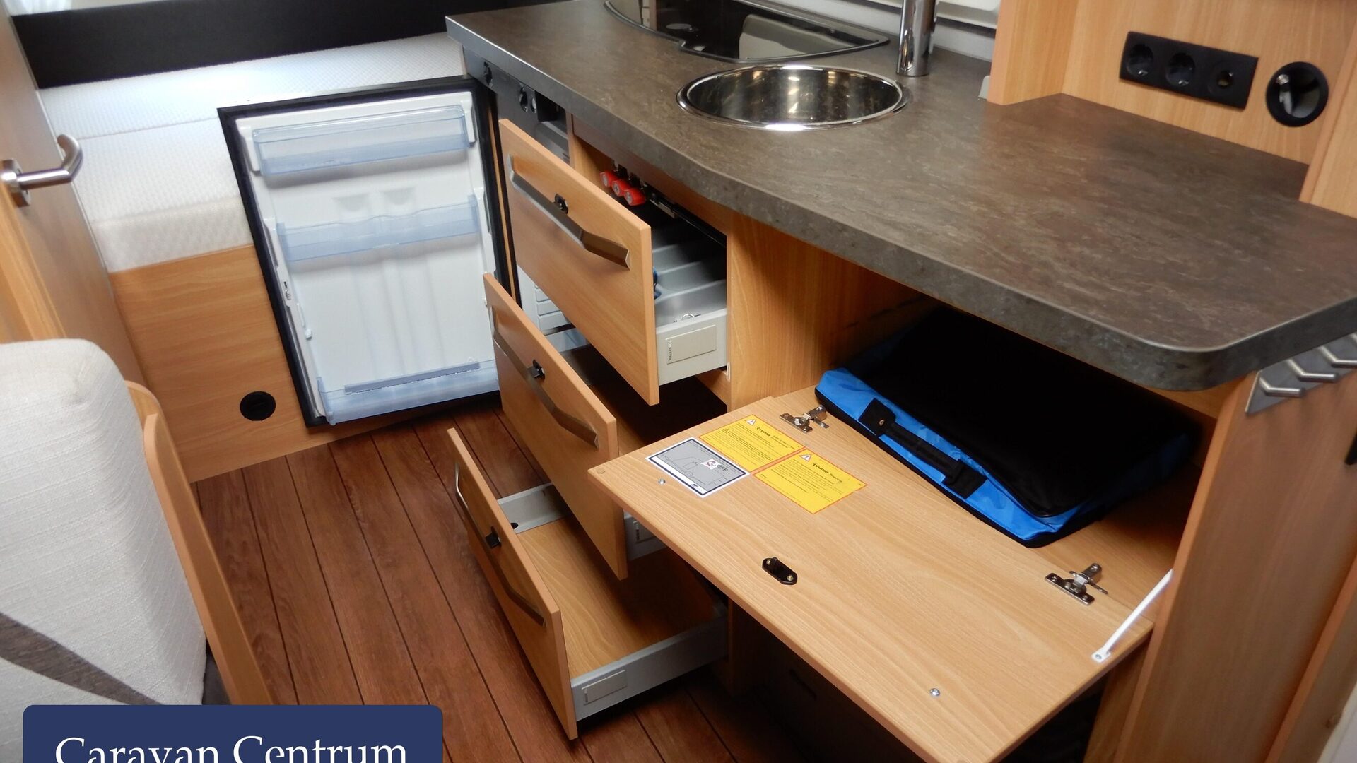 c097eed87f77e98acbe348cb95330911a946316e6551d04a37beabeae7129ff0