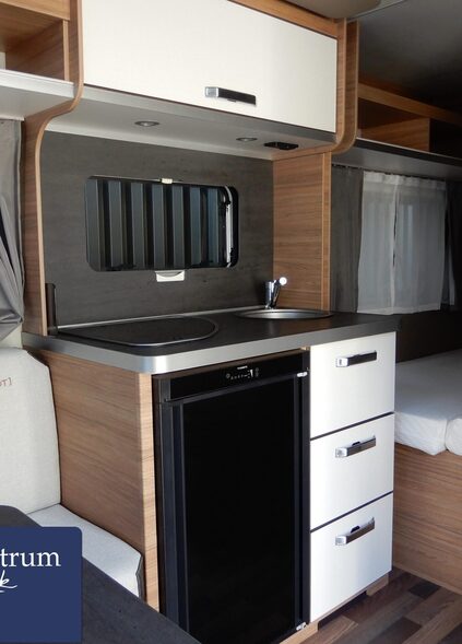 318b472869e98ee946eb4044bba8774db44df1966fbf09c00d004ea14ca12fa7