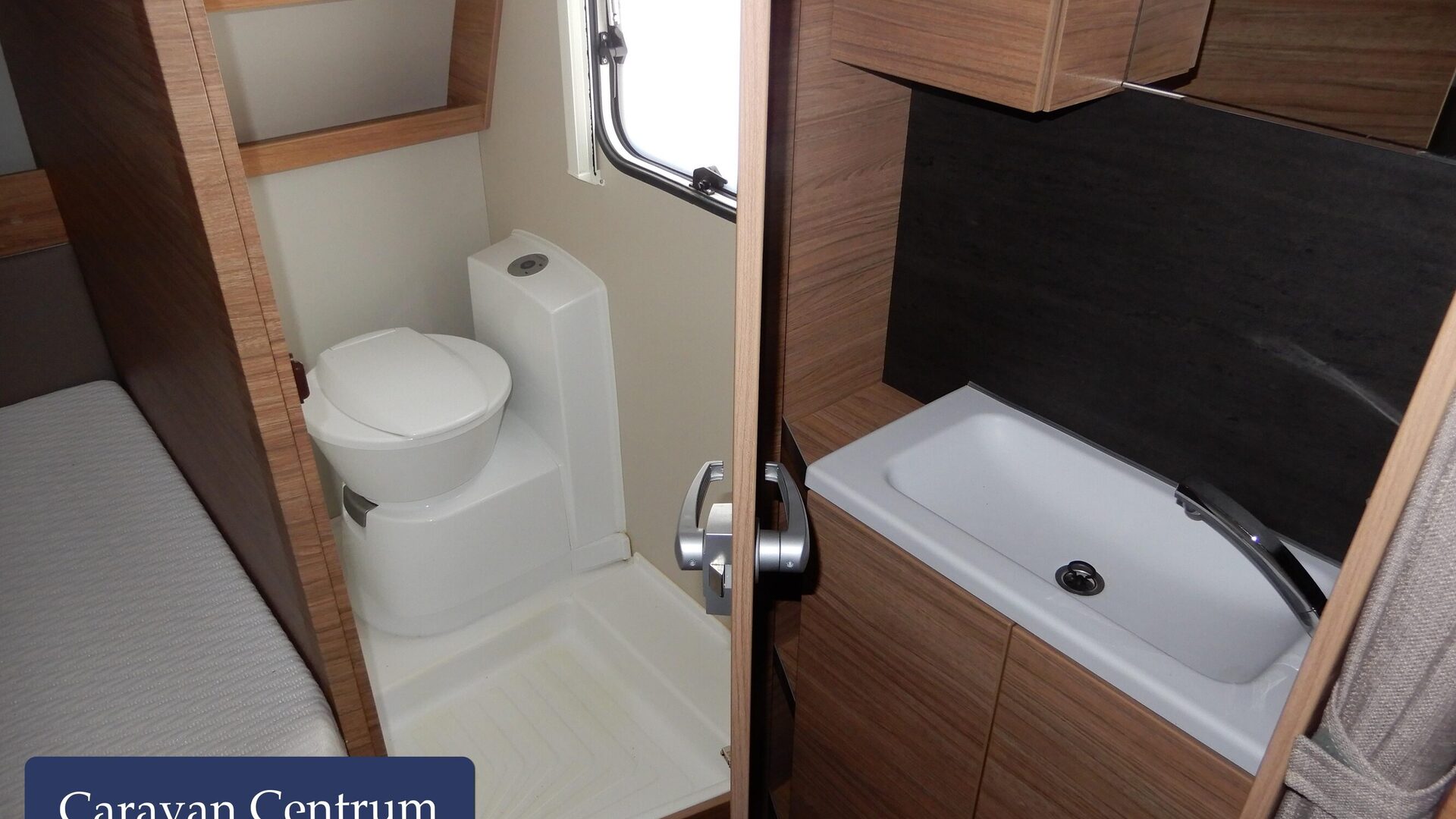 ffecdd856ff8a7802c624593851c75edaf545991254c7acf25bcea6cad5b664e