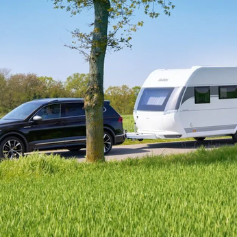 2024_ww_prestige_495wfb_aussen_fahrszene_2_q_051_BEAR_PRESSE__FocusFillWyIwLjAwIiwiMC4wMCIsMTIwMCw2MzBd