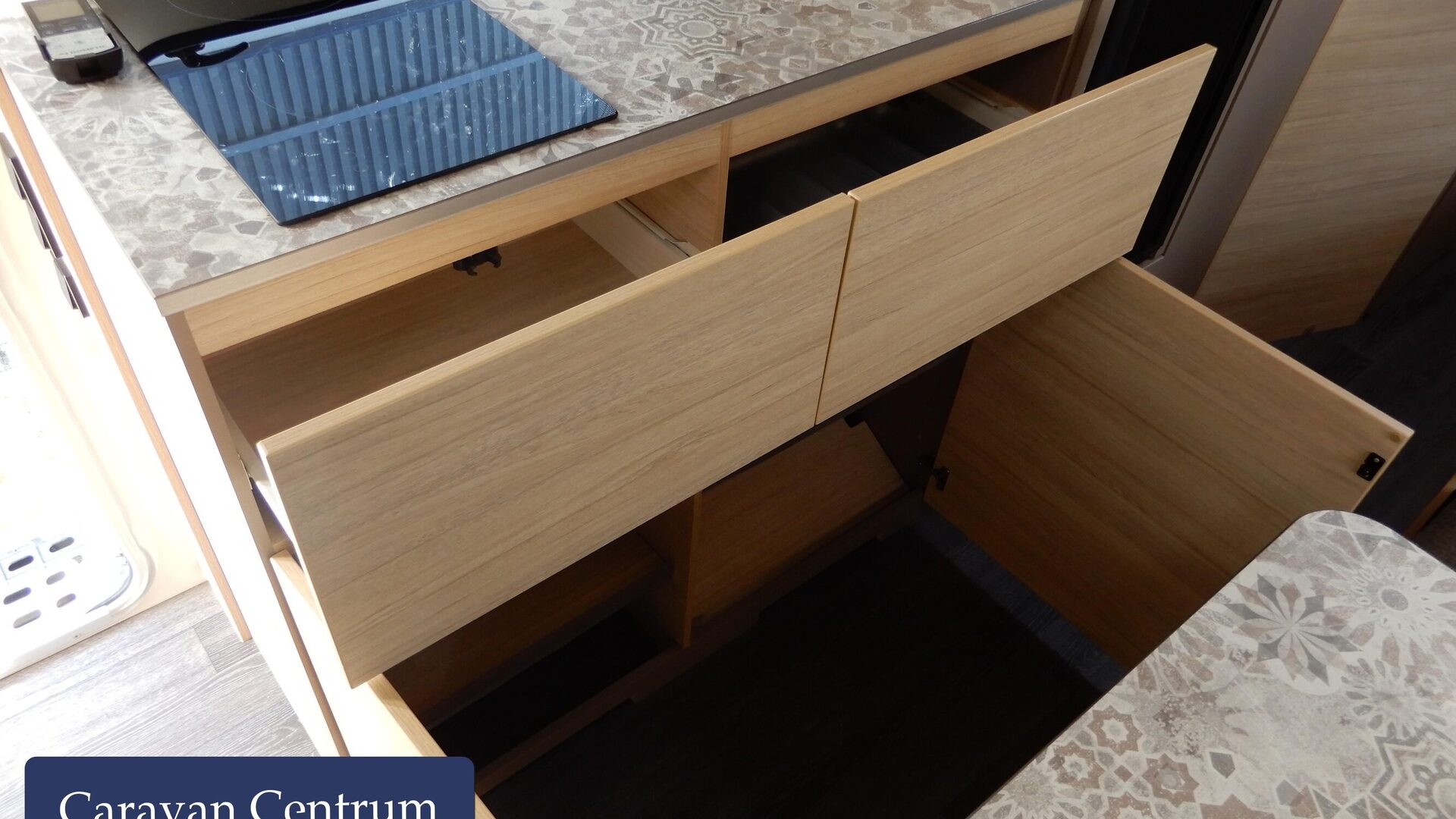 ae8b1623a8d724024ac2d3fd4a5aa2f09573b73ce68f70964f555df29c2598bb