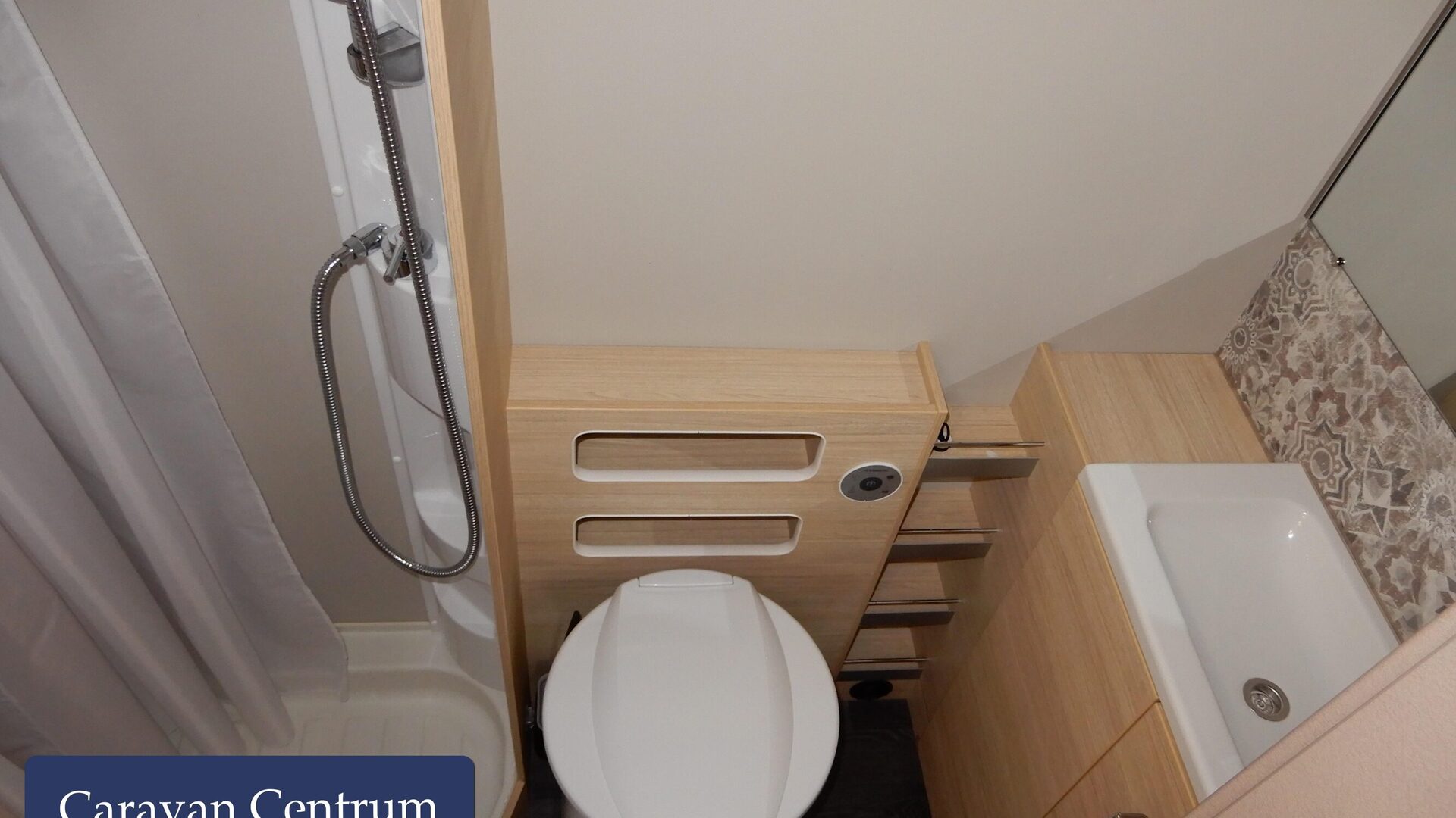 698a74beea99a1a1a78ed4524e1bec4b56b47feece7853f62a2f27ac4652e993