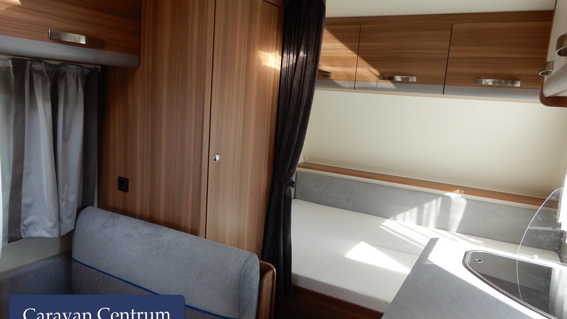 d0270371662c58050ec7b1efe08d000125cecb6b29f3b95f9bdadc246656fd1f