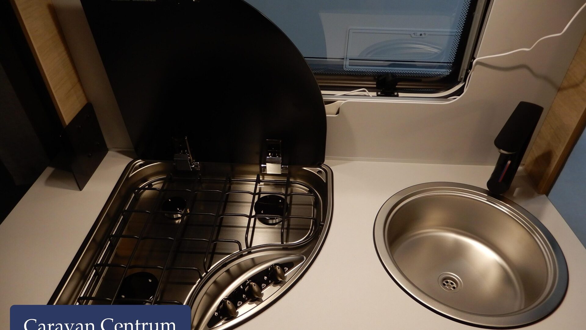 6a8f5a48e6f417278fe950fda2ad88ade9e589cb8b98026a2a40cfcba3ef9777