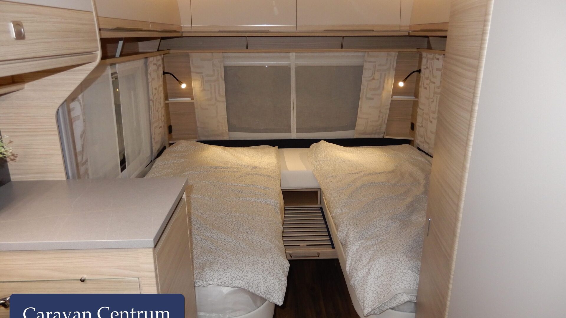 98b851b4945a625570efeec5d819960923d15d60535e123a107ae3b1d65be8d3