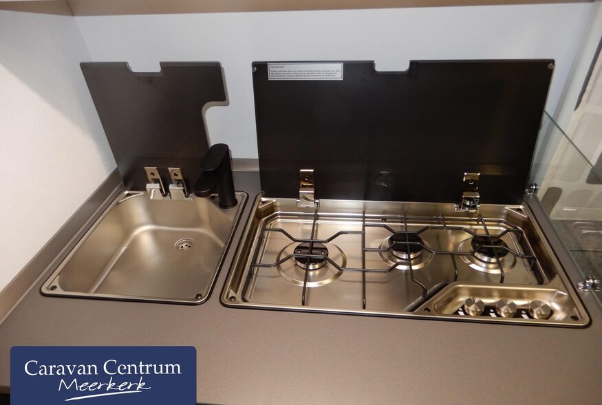 bf68f906e31f35b9e2f6673bd76a4b01fdaf521bce470517658744dd1faa2ce8