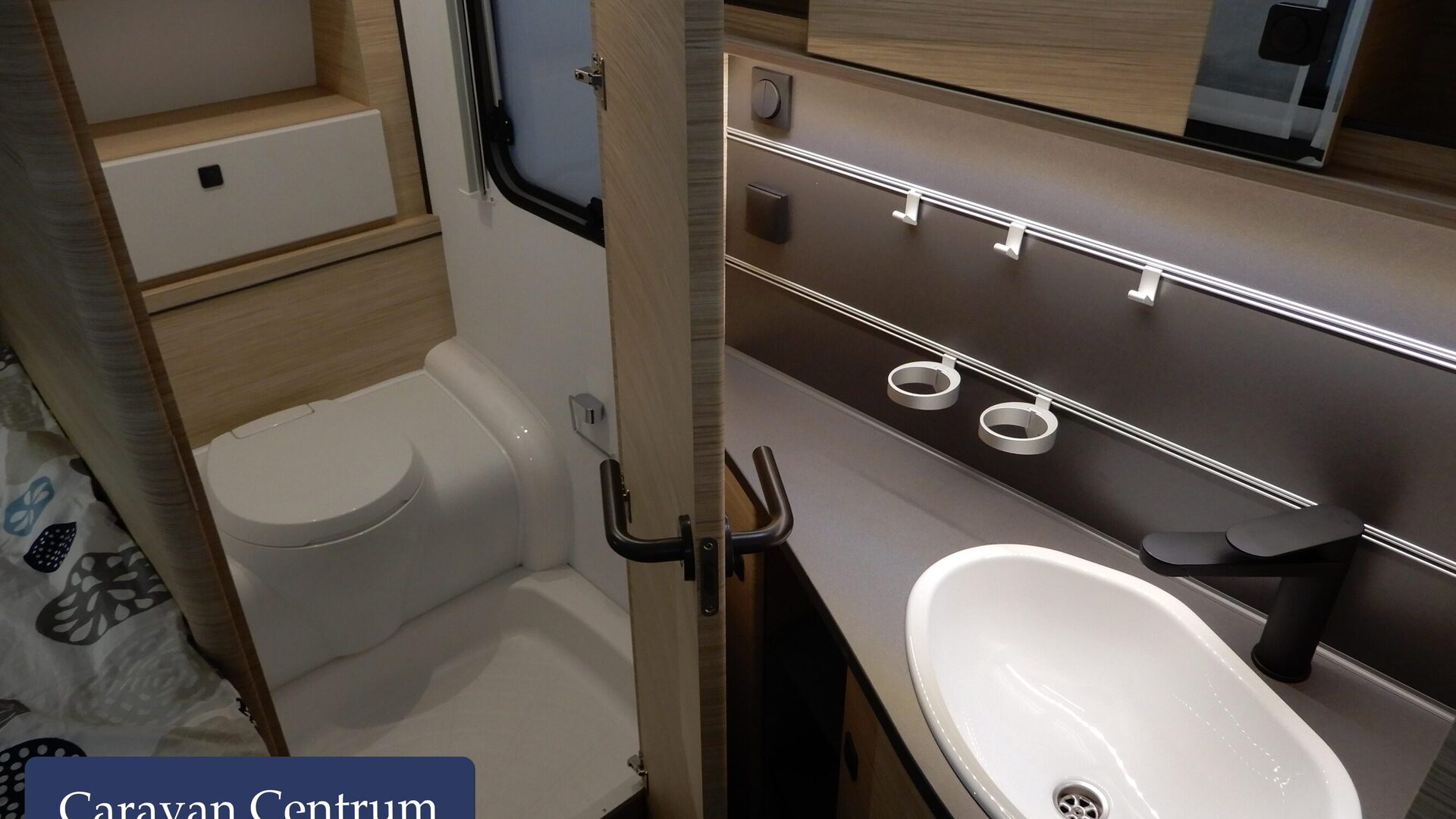 9843555d4d1422ac5750a0a1a3b713a1efccdfda3d3b04264e9b76ce97775c3e