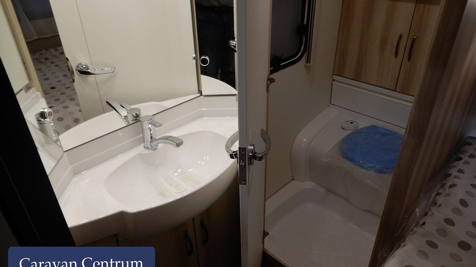 f7349cc96012c0463f0cbd0d50bc8cb65b0280f35f647103f11b4fd5f5040a9d