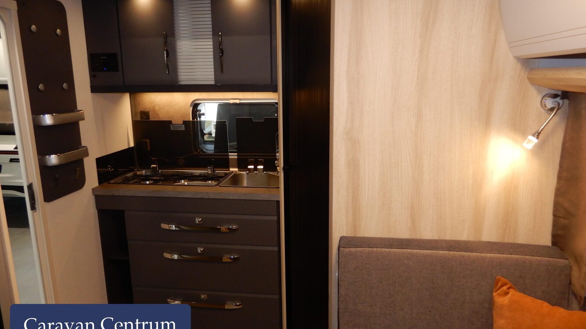 8b38b3907e96ca3c94c0eabb636977a3c942363b0344b48f1d0a1e840781d62f