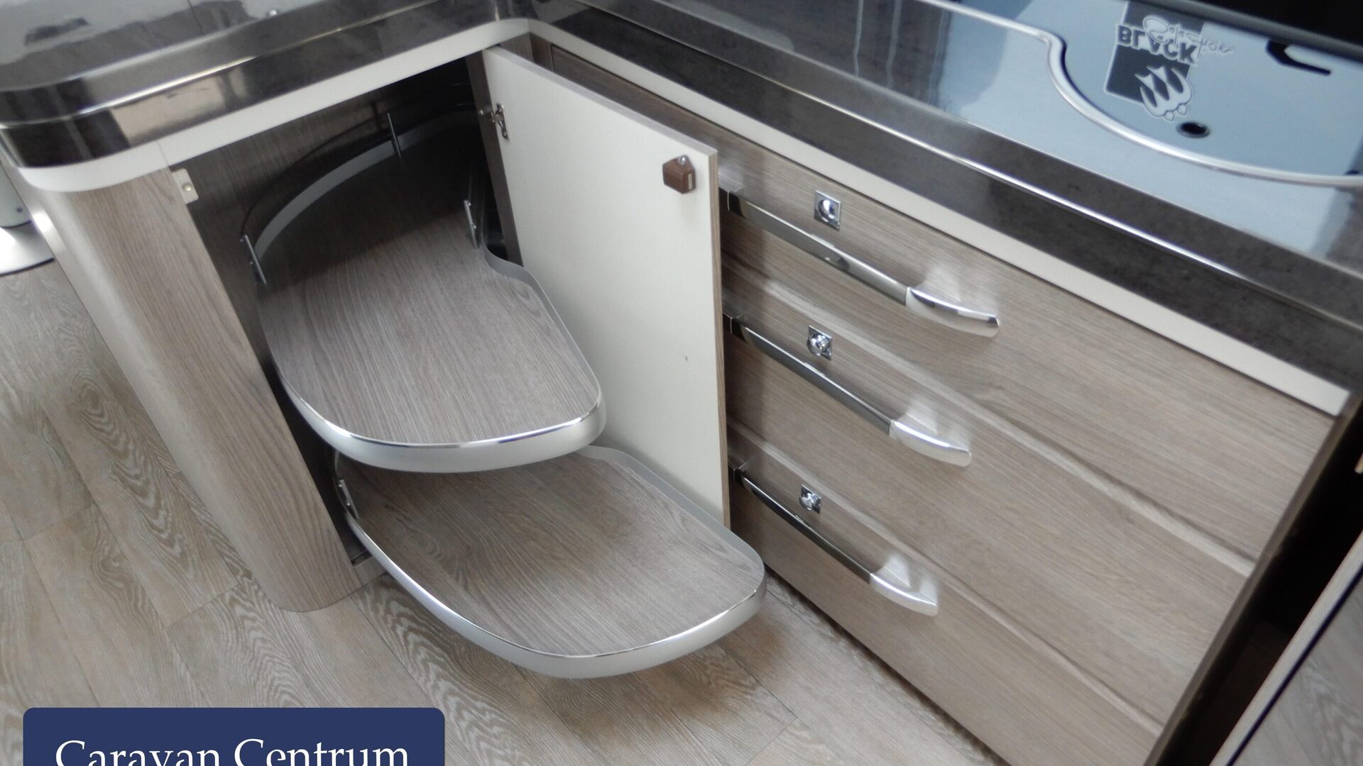 a0ae984e7a6a1cbc286fdedaac09c98cfbb1f87c580f175e42b9bb8192f2257e