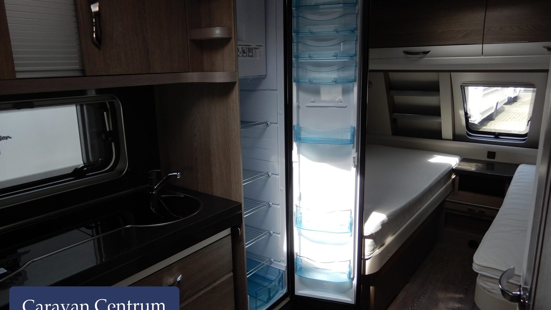 c3f85f013eb313e13b6878c5add9394c70f24805f4ddddf6cd1b973bb78dbf76