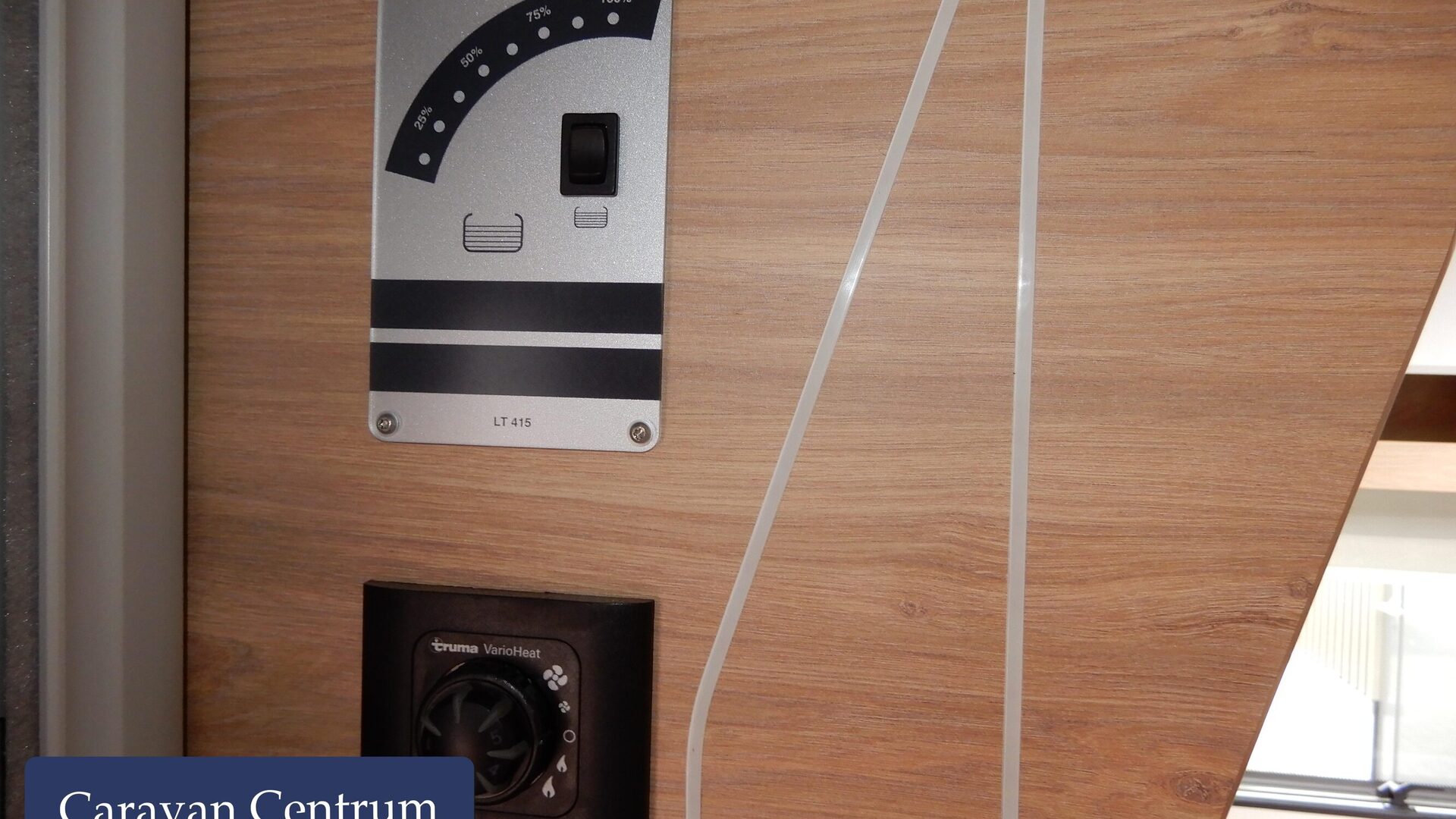 6199a323ee89fa1cf42400d7b3339d17273182736f20e7ad3db6c7dfbb84a299