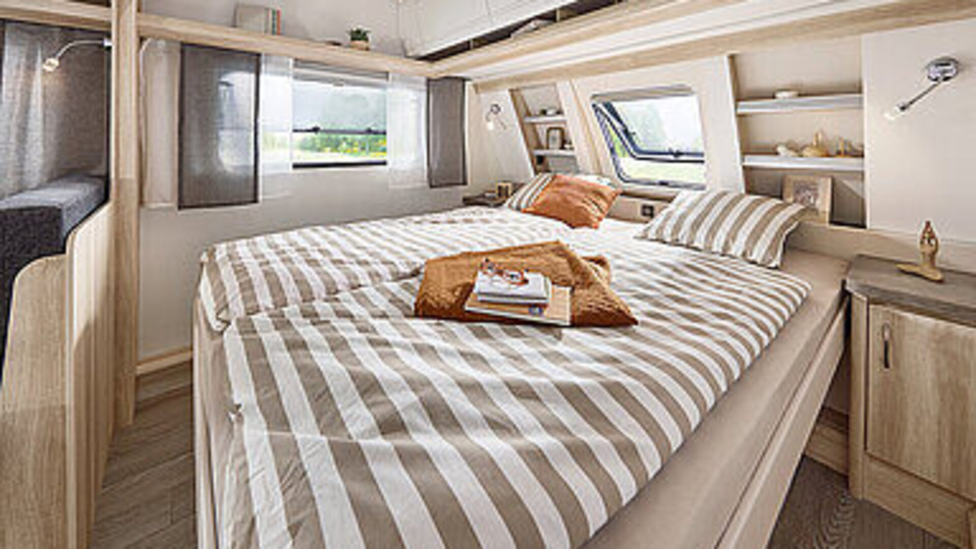 csm_2027_WW_De_Luxe_460_SFf_innen_Queensbett_q_BEAR_PRESSE_thumb_024a9fc298