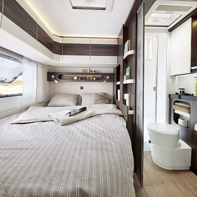2027_WW_Prestige_560_FC_innen_F-Bett_Dusche_q_BEAR_PRESSE_thumb