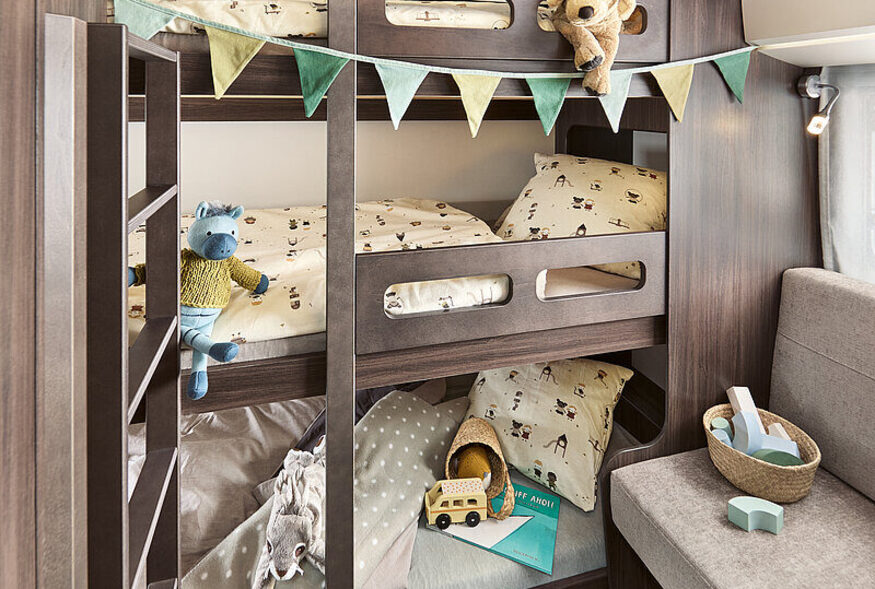 2027_WW_Prestige_720_KWFU_innen_3er_Kinderbett_Sitz_h_BEAR_PRESSE_thumb
