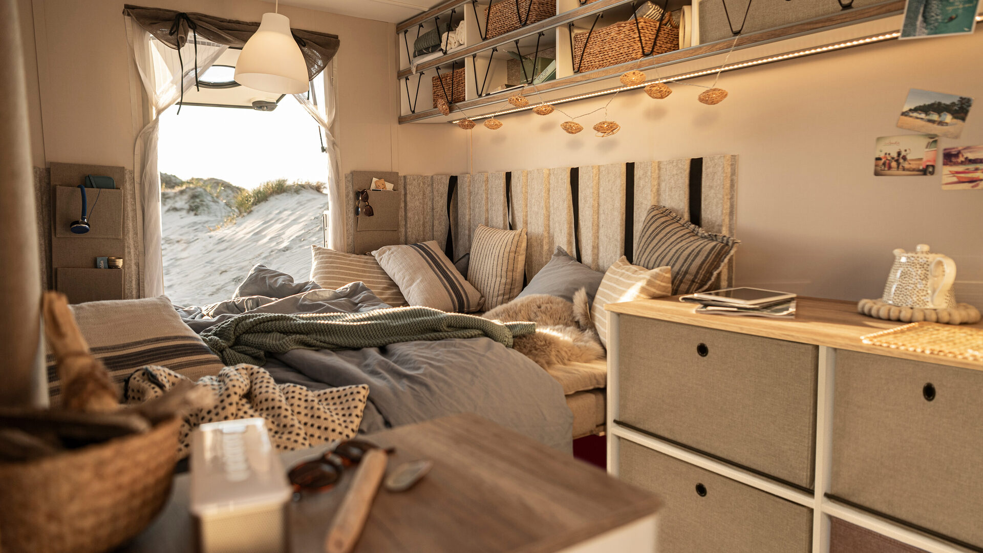 2025_ww_beachy_420_Bettumbau_Sitzgruppe_innen_1718_BEAR