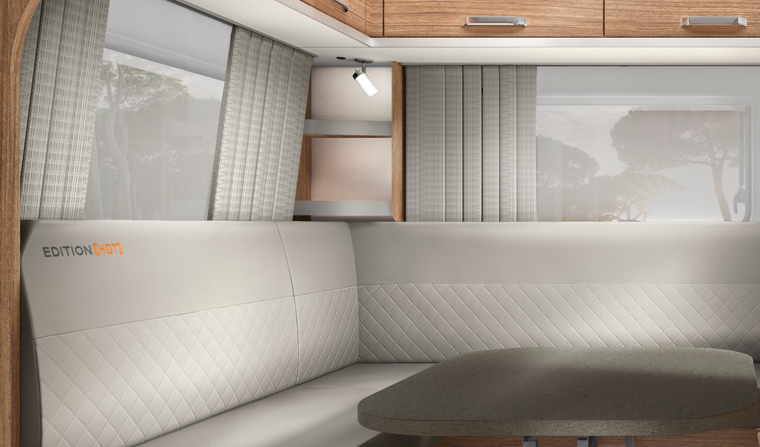 3300_W51_ALL-ALL_PO_552188-07_fiftyshades_2025