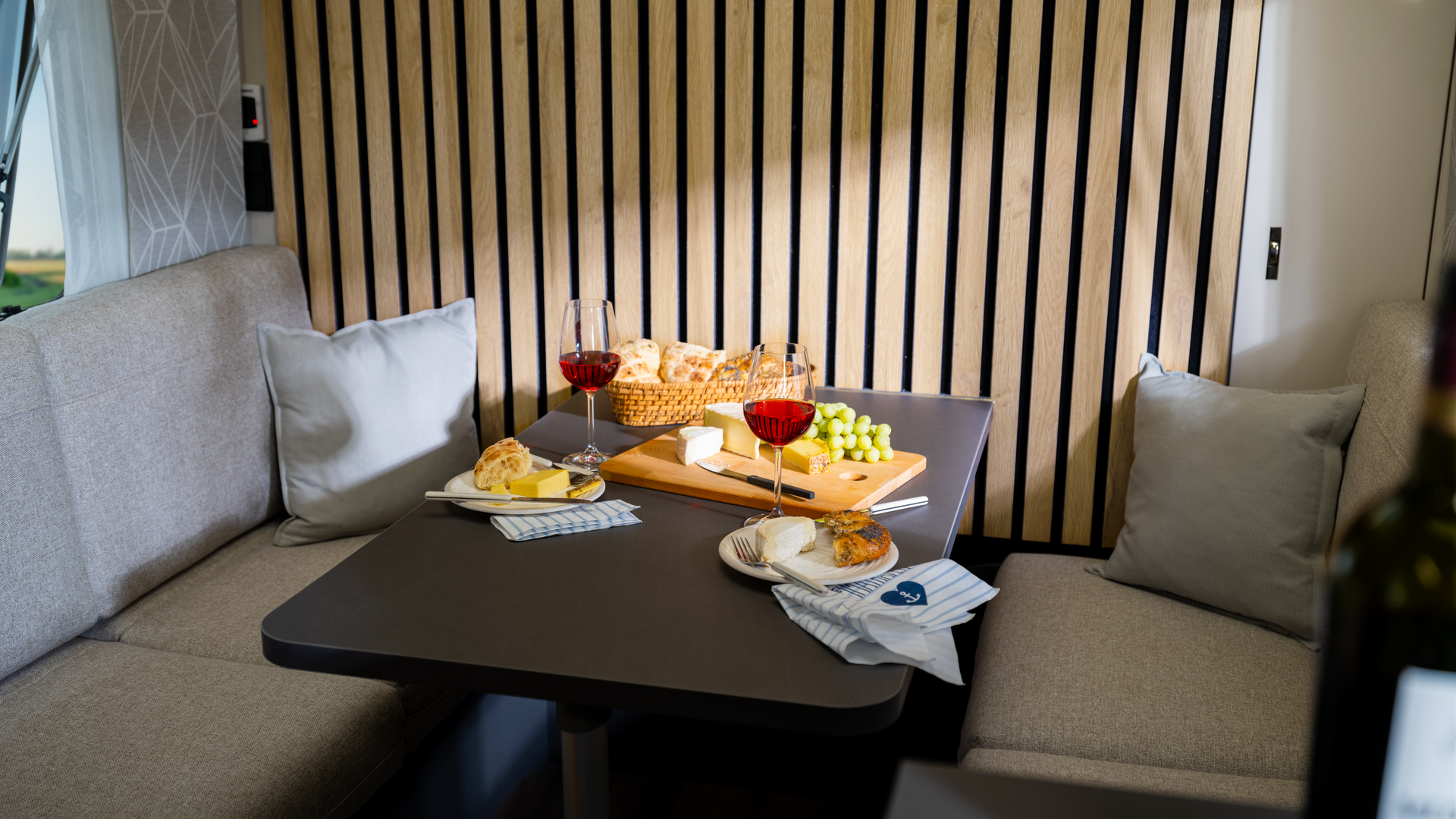 1100_W09_500-DK_IN_01885_2024