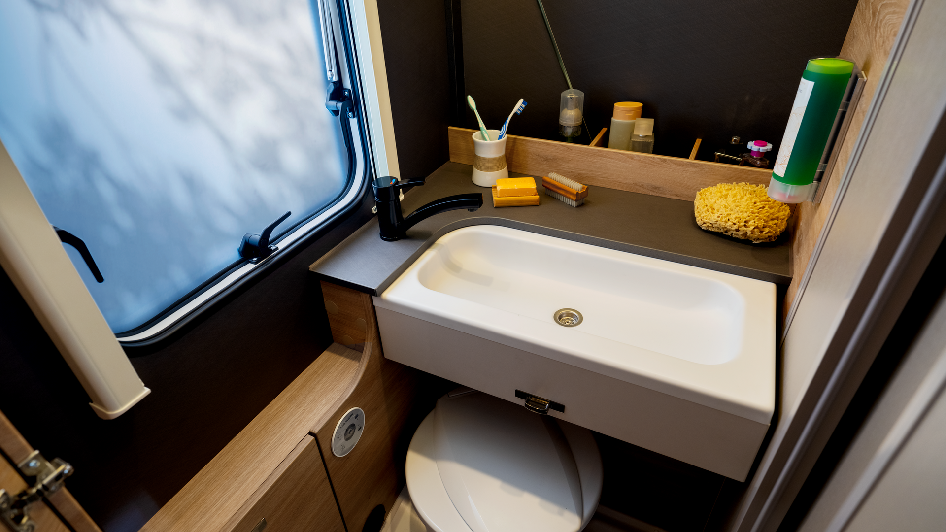 1100_W09_500-DK_IN_01966_2024