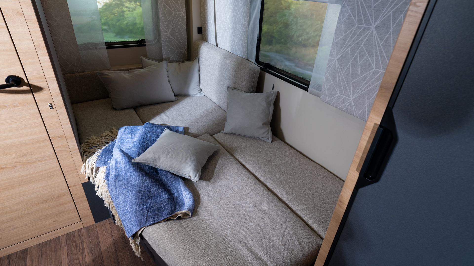 1100_W09_500-DK_IN_01981_2024