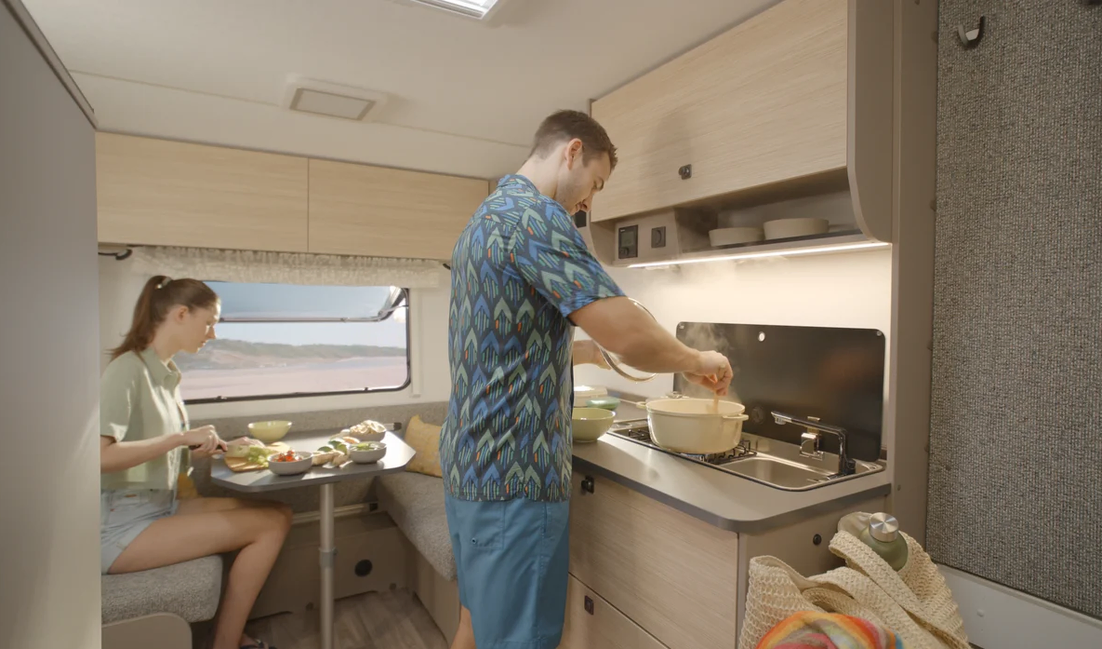 Next caravan keuken