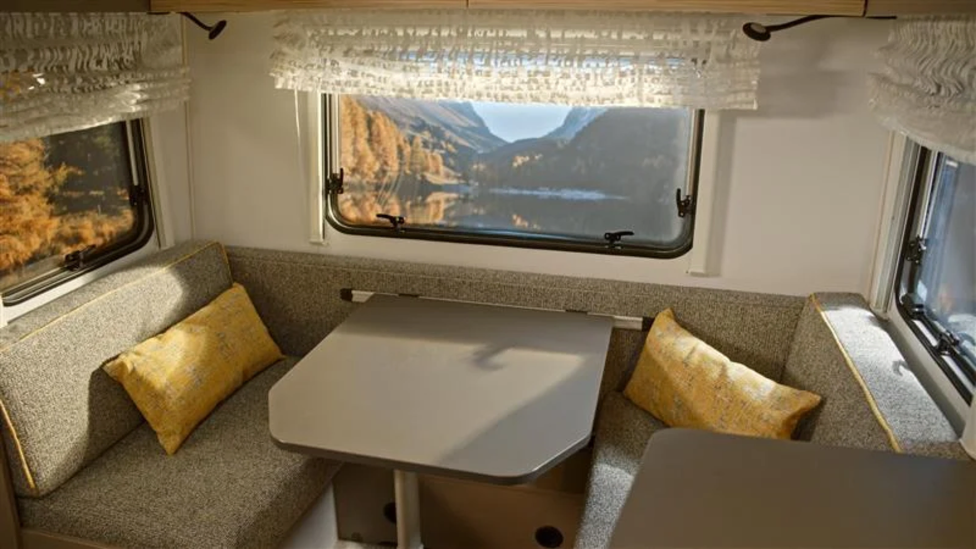 Next caravan zithoek