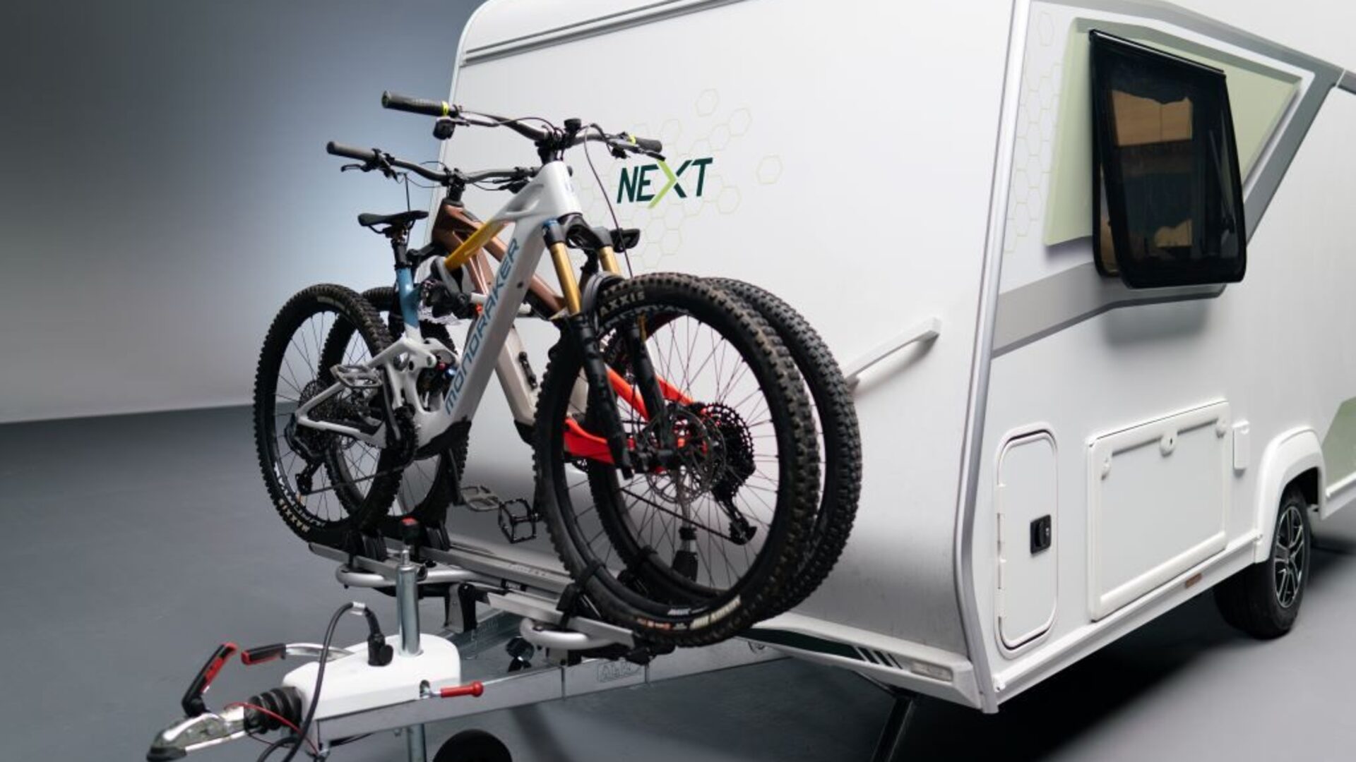 Next caravan voorzijde