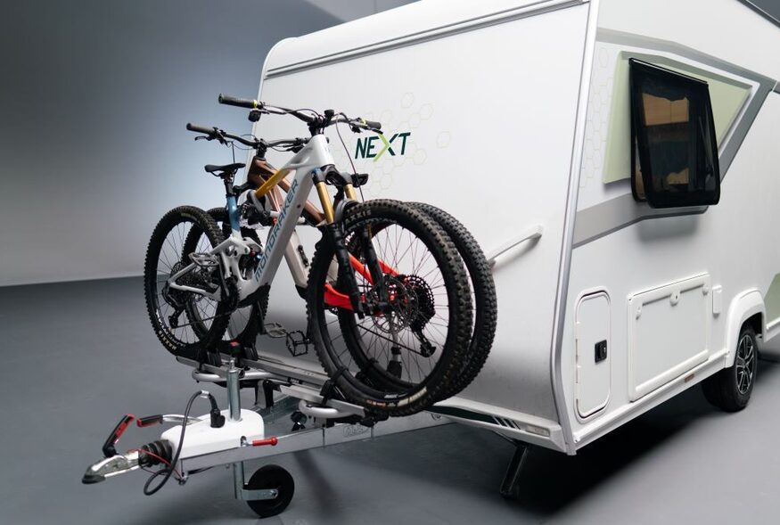 Next caravan voorzijde