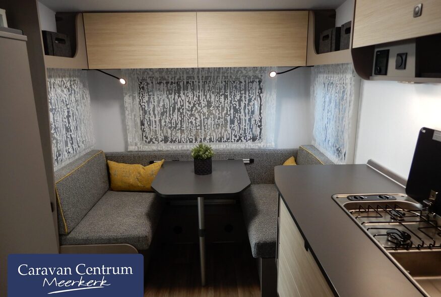 1aa23a73d73877416fd73715cddc0475694a8c4529a0ad936c193f7deff5674b