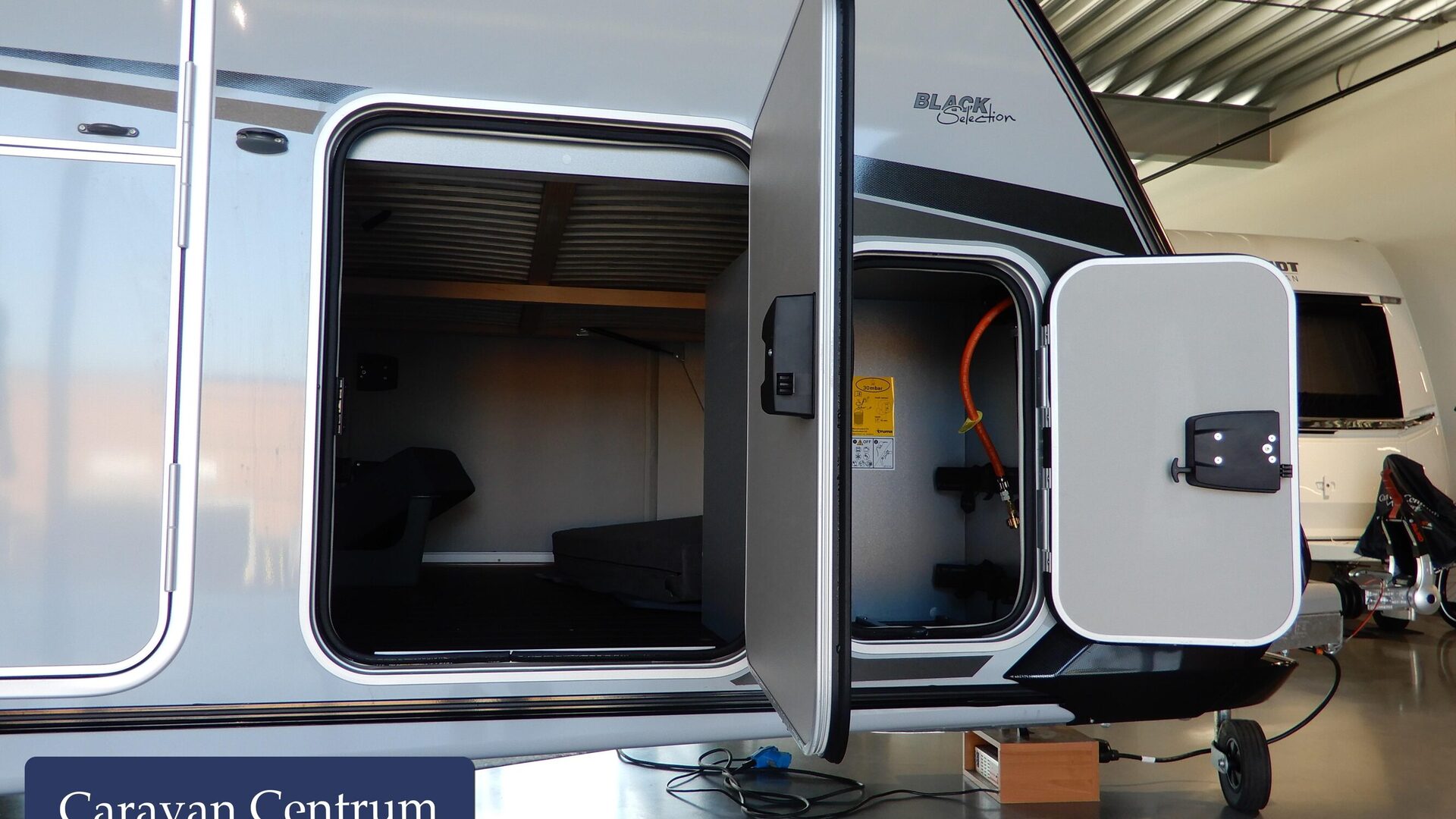 9e8928ff05d97da92a2c10473897647b88c372b653350b21b50916895e1ae281