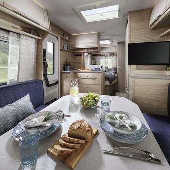 csm_Fendt-Caravan_Wohnwagen-kaufen_Bianco_Wohnen02_8d10ad305c