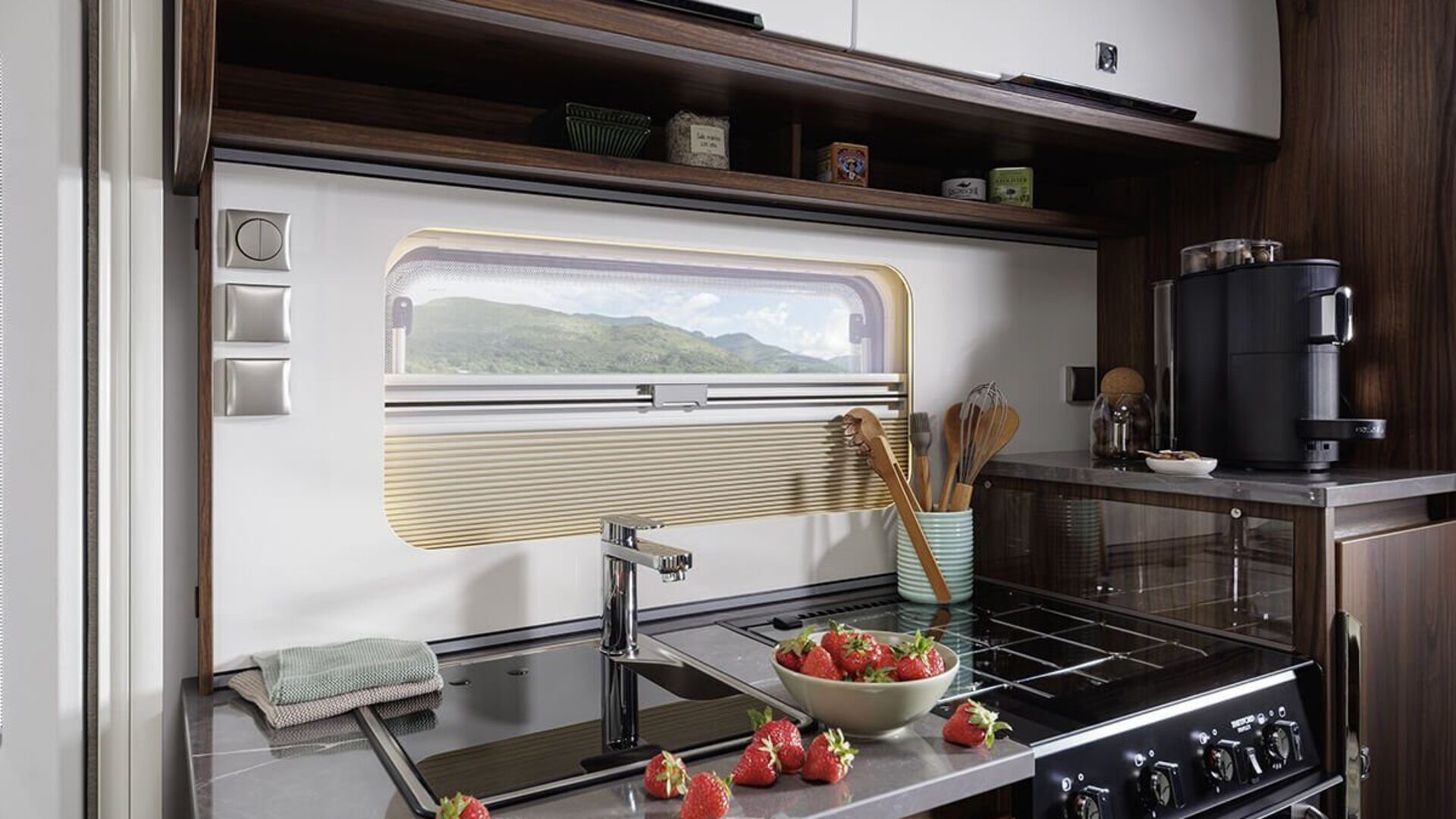 csm_Fendt-Caravan_Wohnwagen-kaufen_Diamant_Kueche01_98b6a4ebb6