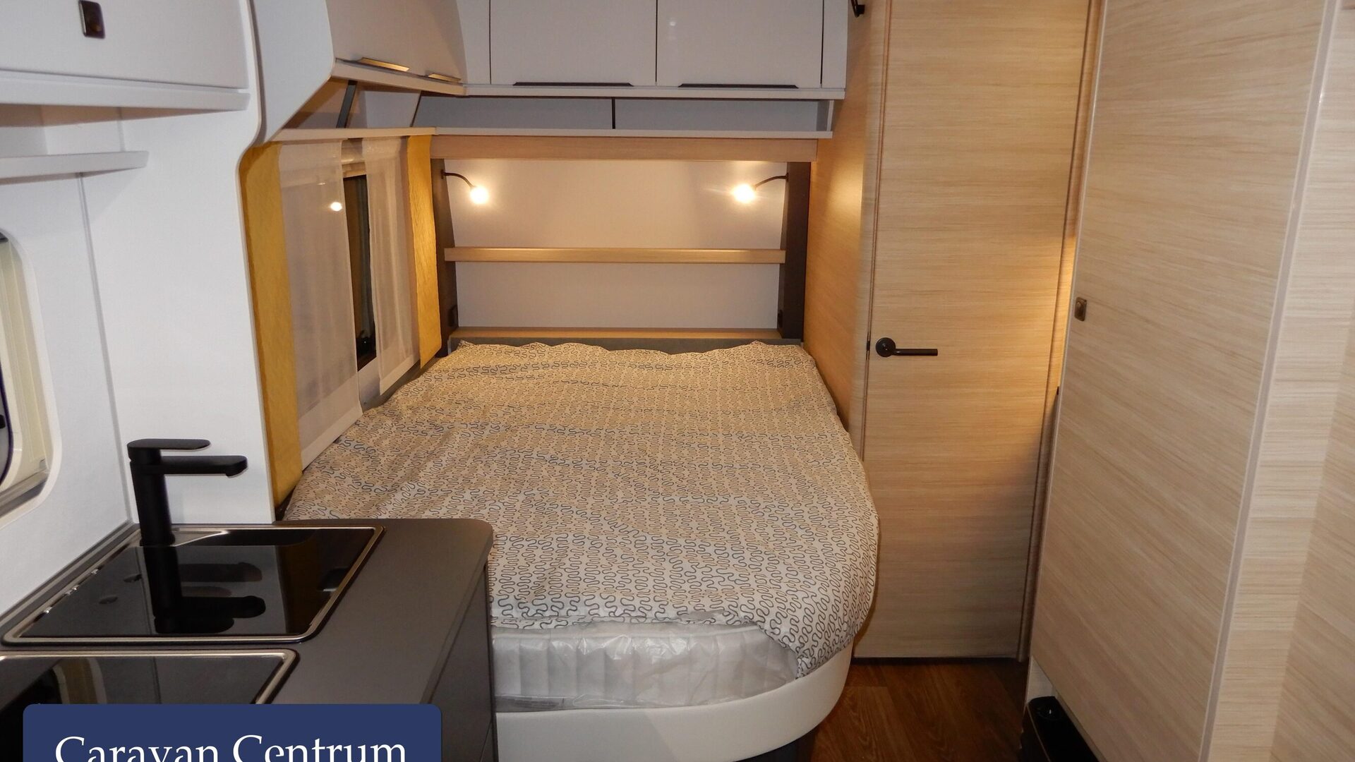 8d0a87c7c1e06f715de6bd6dd5d2b22cd28700d42fbeafdc884a01c1e65f3659