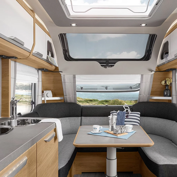 kta-knaus-2021-2022-suedwind-interieur-1141