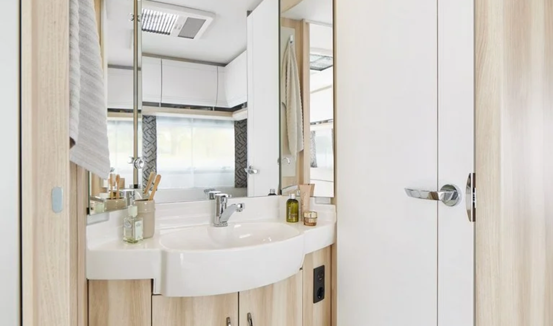 csm_deluxe-bad-1_c47e08062c